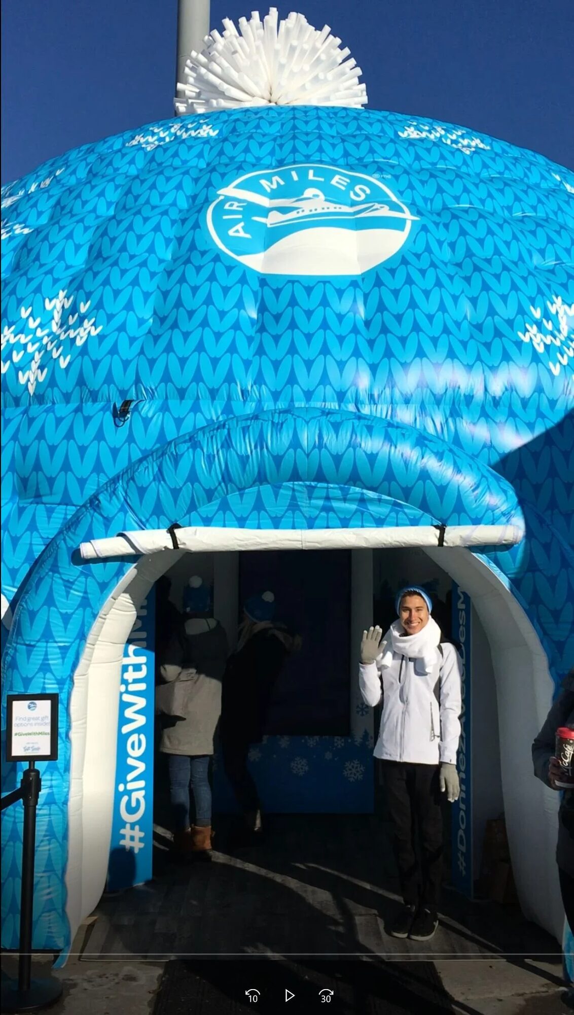 Air Miles Holiday Toque Tour