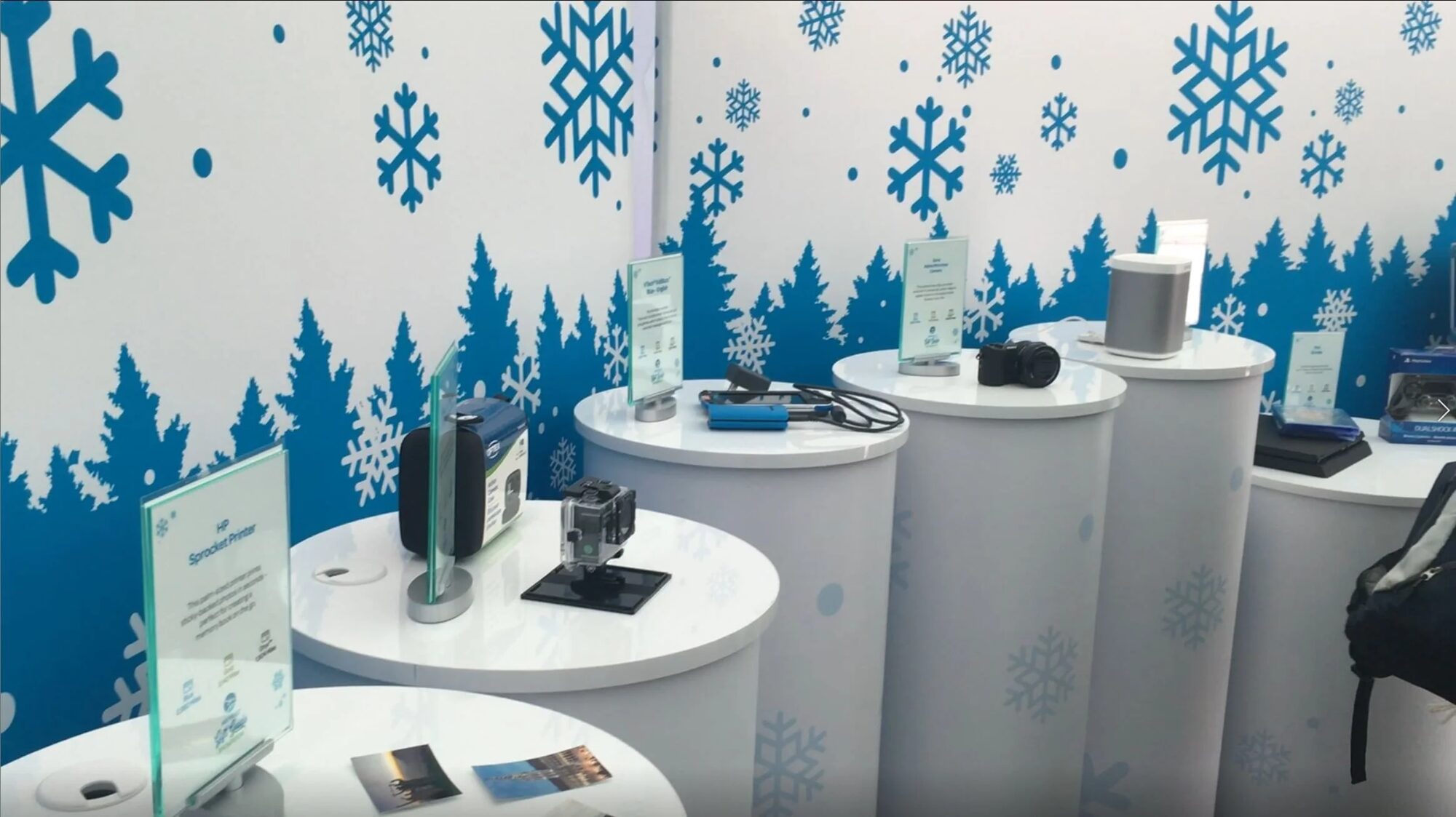 Air Miles Holiday Toque Tour